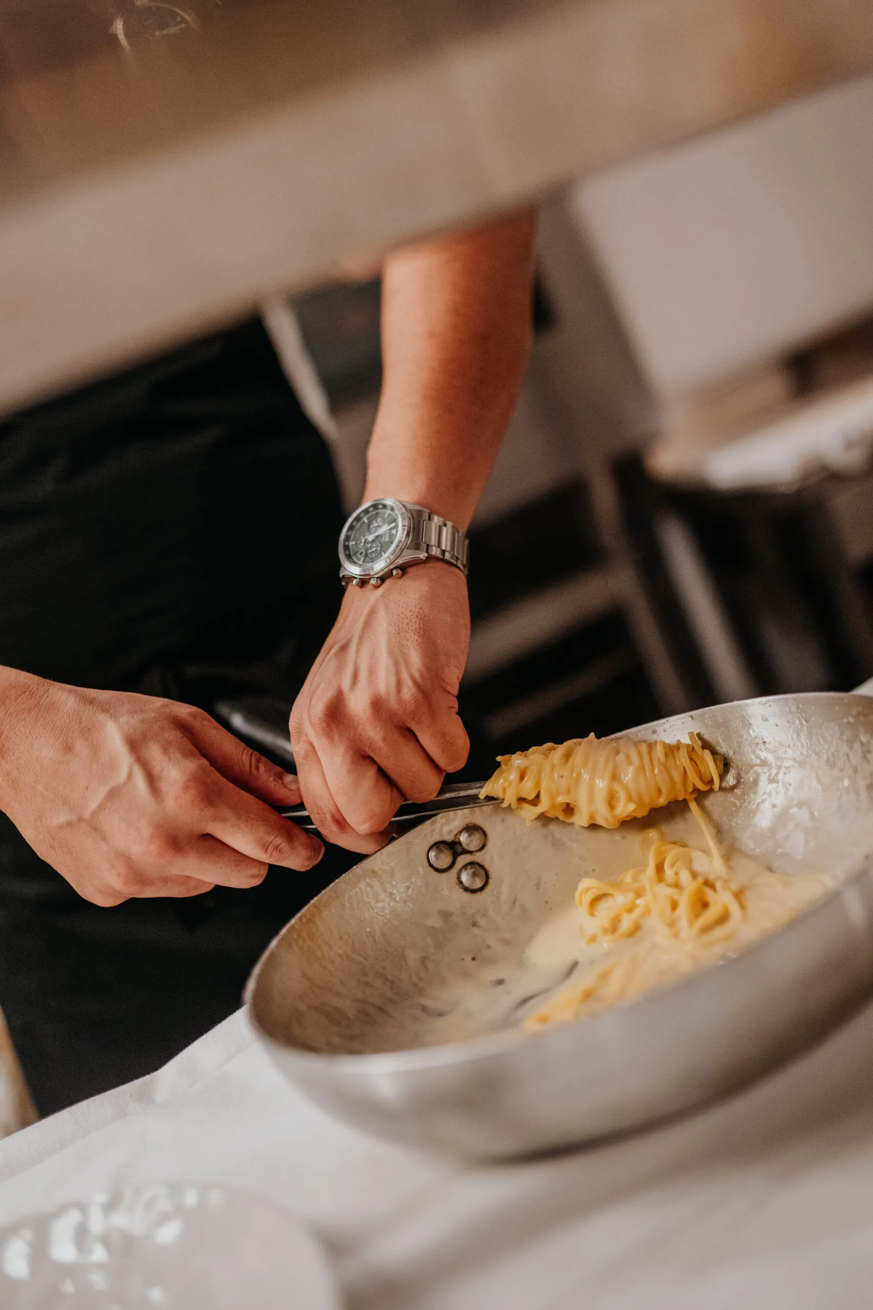 Mantecatura dei tagliolini in padella