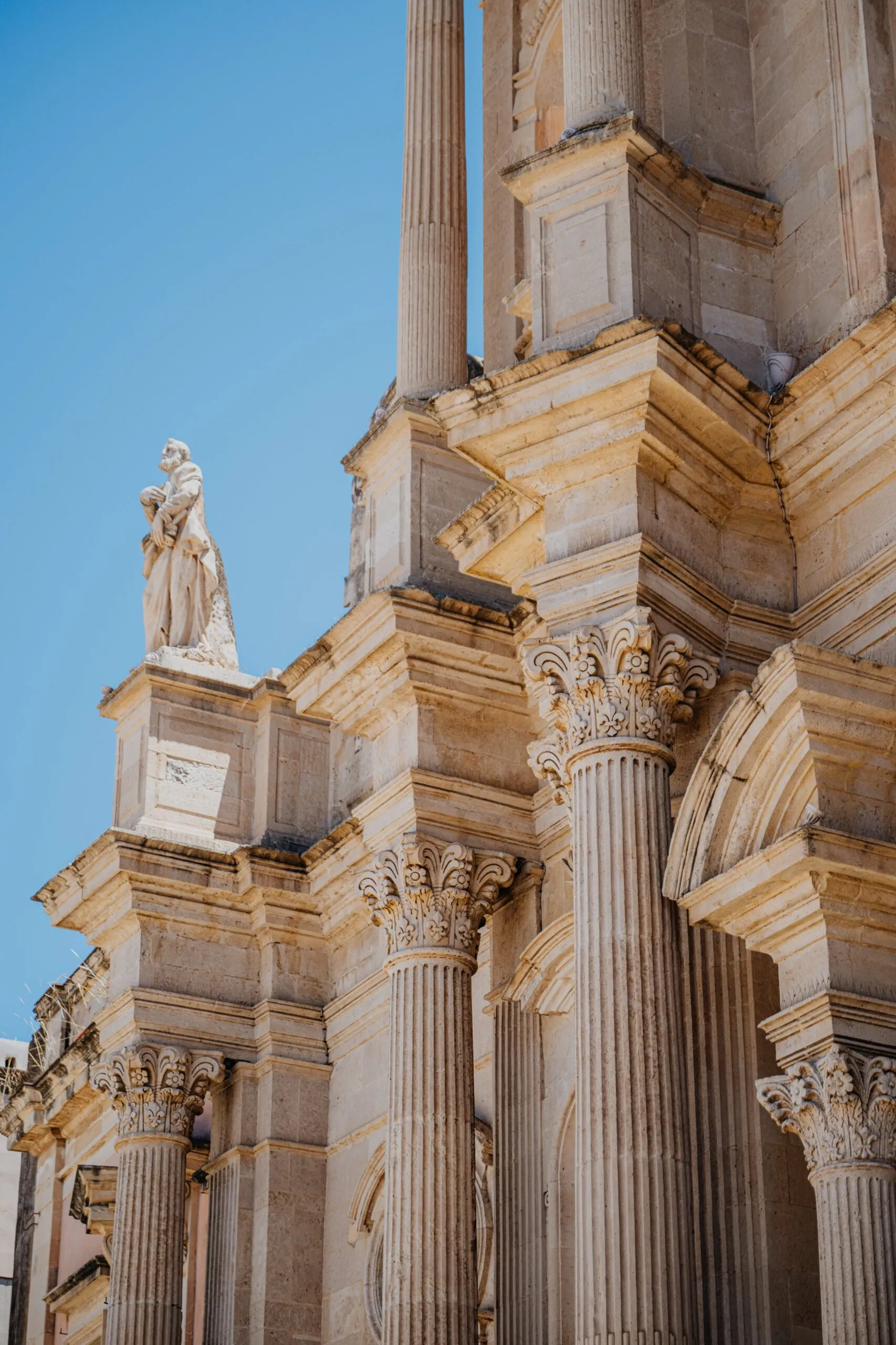 Il barocco di Acireale che circonda la domus